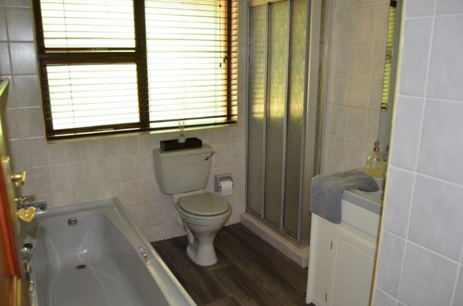 3 Bedroom Property for Sale in Lakeland North West